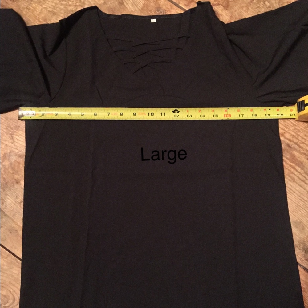 5⭐️🆕🍂Strappy v neck blouse - Picture 7 of 8